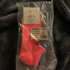 BRAND NEW NWT Tommy Hilfiger socks